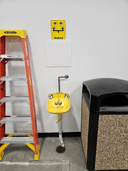 More Photos Of 1115 S Bell Ave, Ames Warehouse For Lease