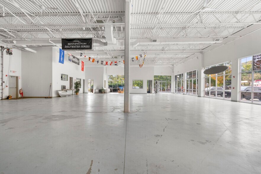 More Photos Of 507 Danbury Rd, New Milford Unknown For Lease