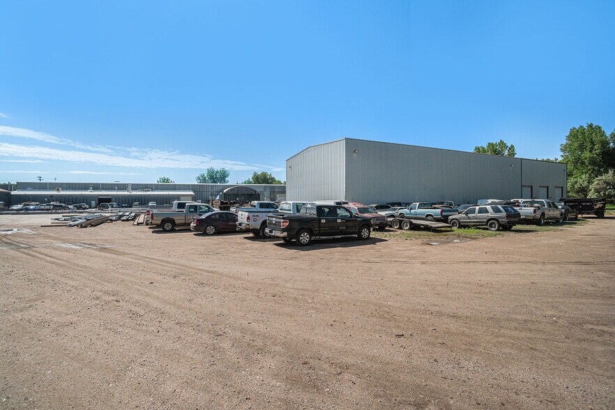 More Photos Of 170 SW 2nd St, Loveland Warehouse For Lease