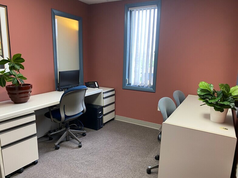 More Photos Of 106 Elden St, Herndon Medical For Sale