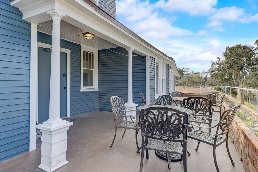 More Photos Of 404 S Ridgewood Ave, Daytona Beach Specialty For Sale