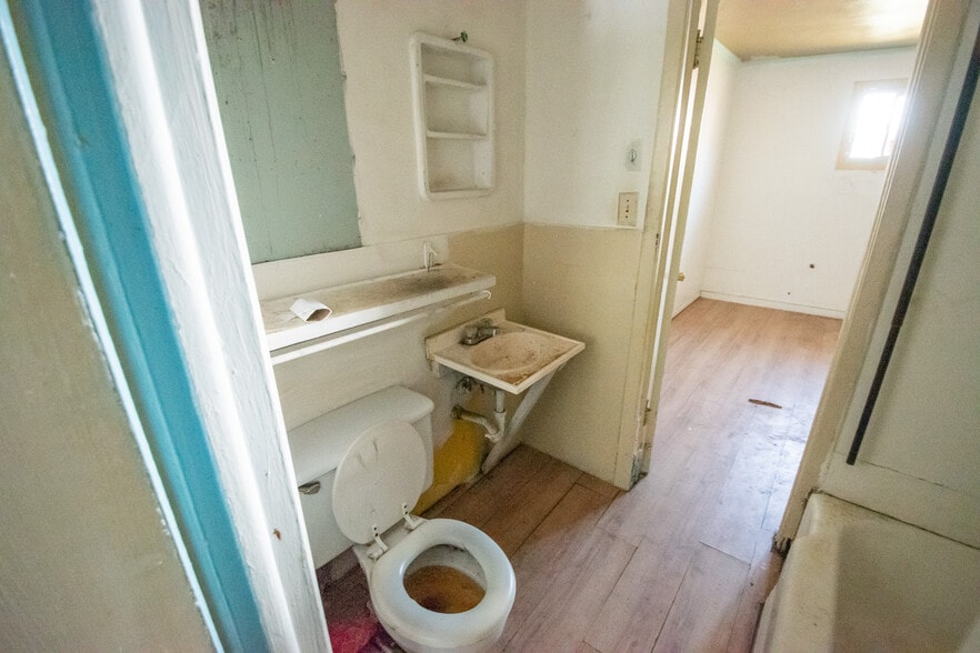 More Photos Of 3425 Martin Ave, Greensboro Apartments For Sale