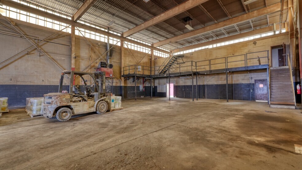 More Photos Of 120 Graham St, Zanesville Warehouse For Sale