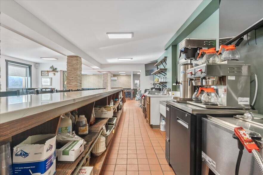 More Photos Of 19112 Keep Tryst Rd, Knoxville Restaurant For Sale