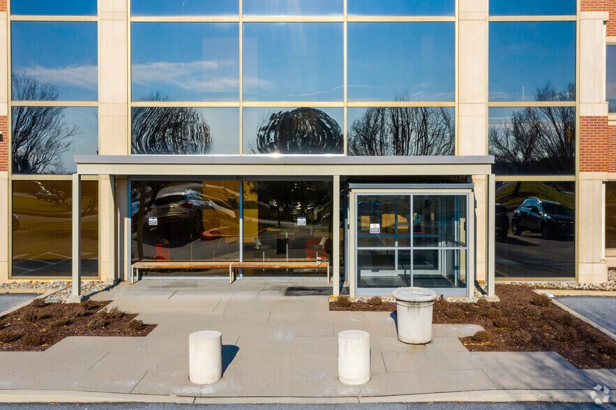 More Photos Of 190 Brodhead Rd, Bethlehem Office For Lease