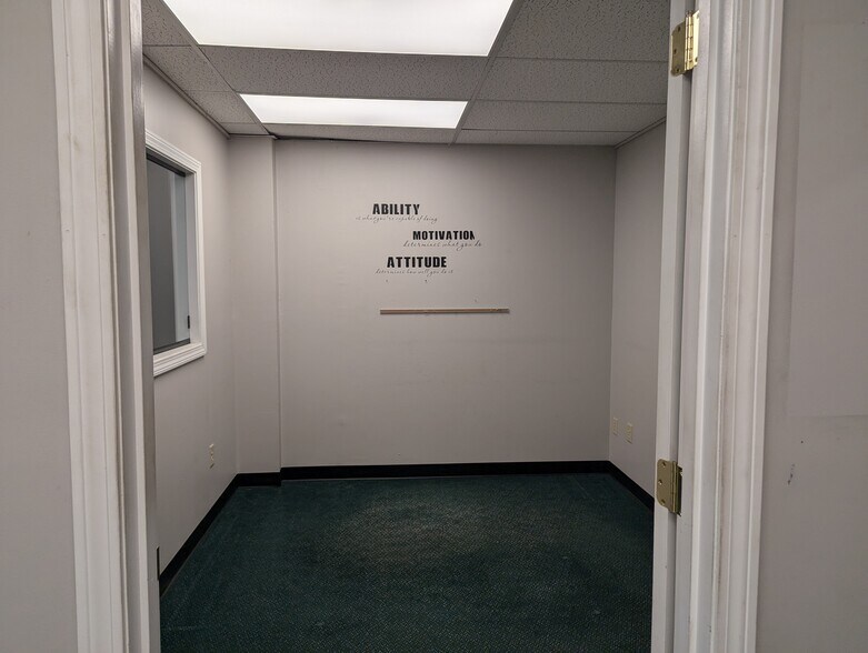 More Photos Of 612 Tenney Mountain Hwy, Plymouth Storefront For Lease