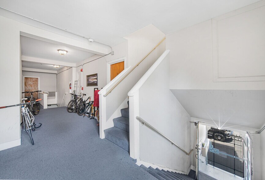 More Photos Of 2110 Ashby Ave, Berkeley Multifamily For Sale