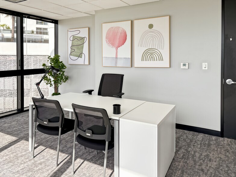 More Photos Of 2875 NE 191st St, Aventura Coworking Space