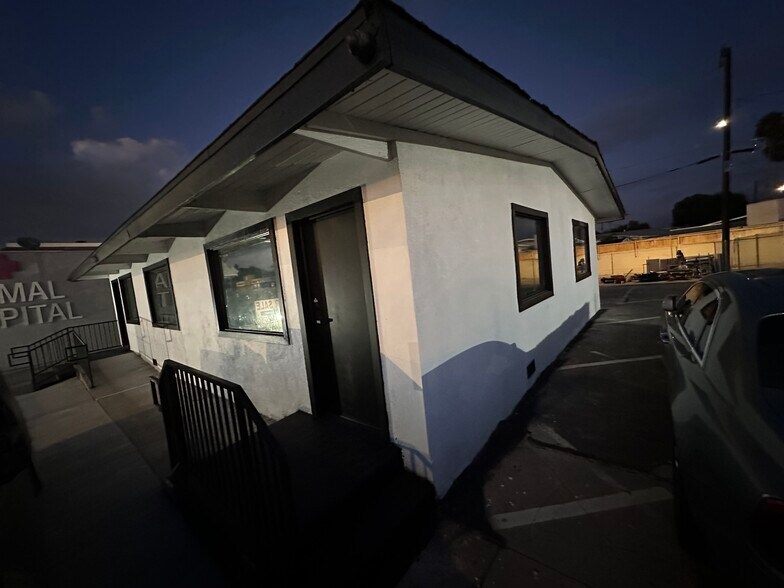 More Photos Of 306 N State College Blvd, Anaheim Office For Sale