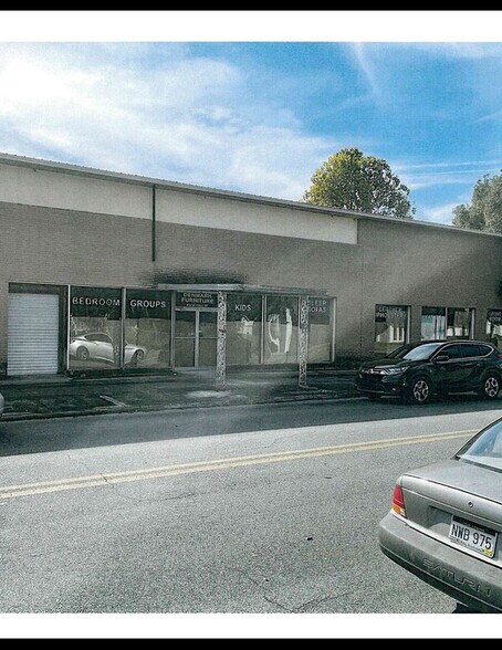 More Photos Of 411 W Madison St, Starke Storefront Retail Office For Lease