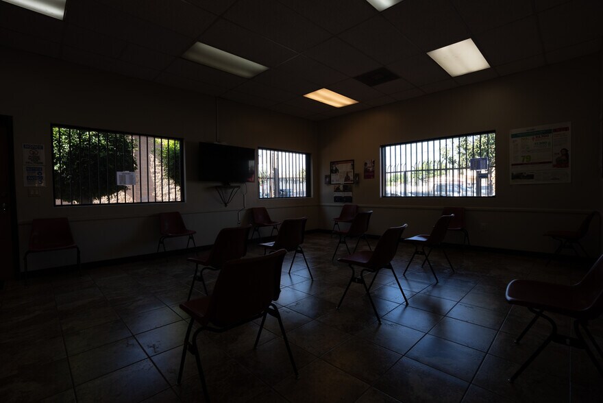 More Photos Of 4946 Florence Ave, Bell Medical For Sale