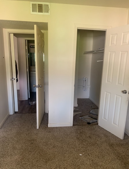 More Photos Of 1717 Crimson Cir, Memphis Apartments For Sale