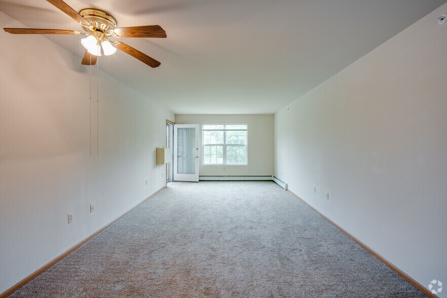 More Photos Of 2409 10th Ave, South Milwaukee Apartments For Sale