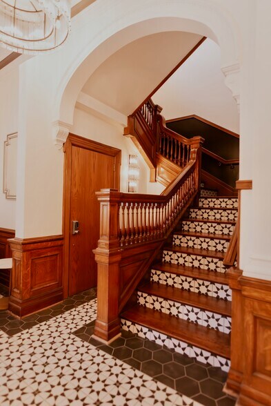 More Photos Of 14 Erb St W, Waterloo Coworking Space