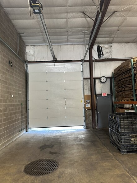 More Photos Of 3020 Meier Rd, Madison Flex For Lease