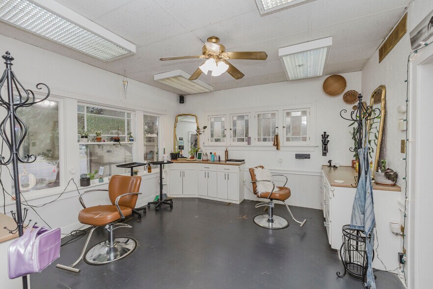 More Photos Of 2808 E Douglas Ave, Wichita Storefront Retail Office For Sale