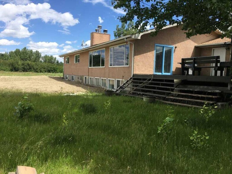 Primary Photo Of 16909 104 St SE, Calgary Service For Sale