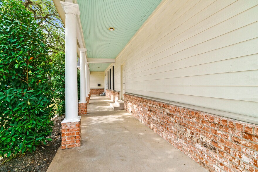 More Photos Of 800 Jackson St, Richmond Office Residential For Sale