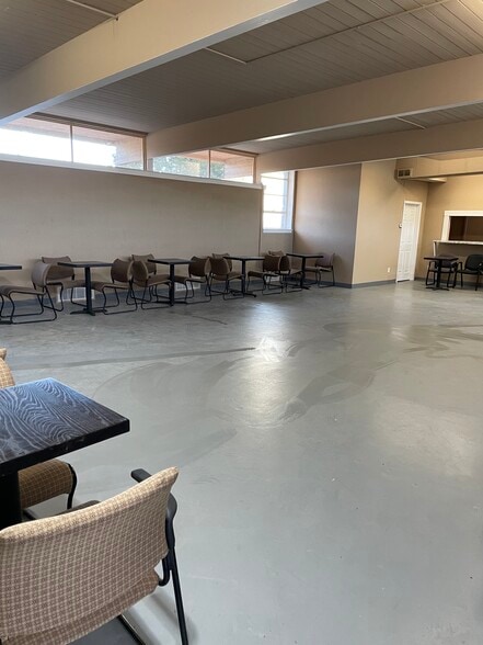 More Photos Of 5401 State Ave, Kansas City Freestanding For Lease