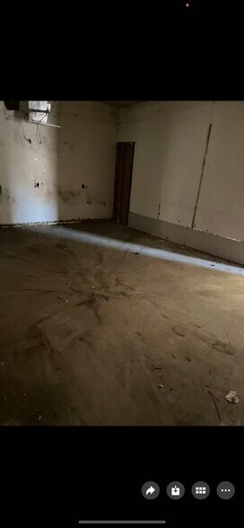 More Photos Of 25647 Main St, Barstow Bar For Sale