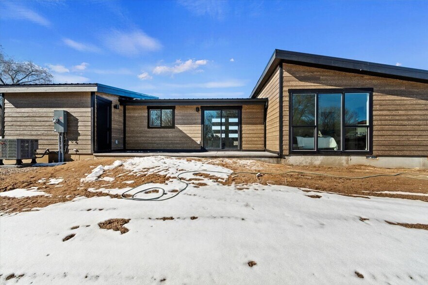 More Photos Of 362-436 W London St, Middleton Manufactured Housing Mobile Home Park For Sale