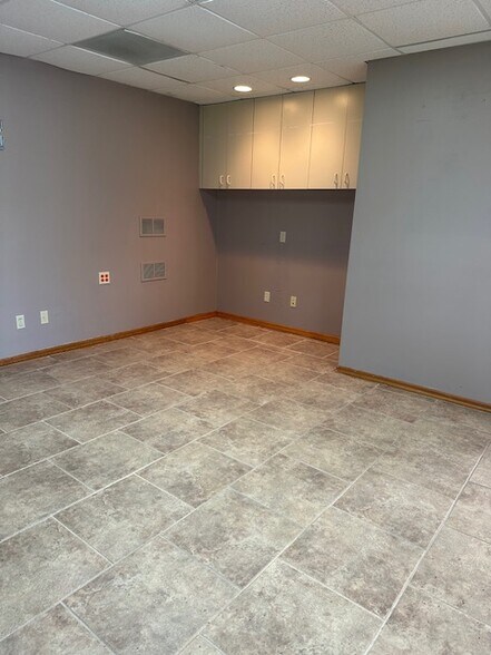 More Photos Of 12523-12697 New Brittany Blvd, Fort Myers Unknown For Lease