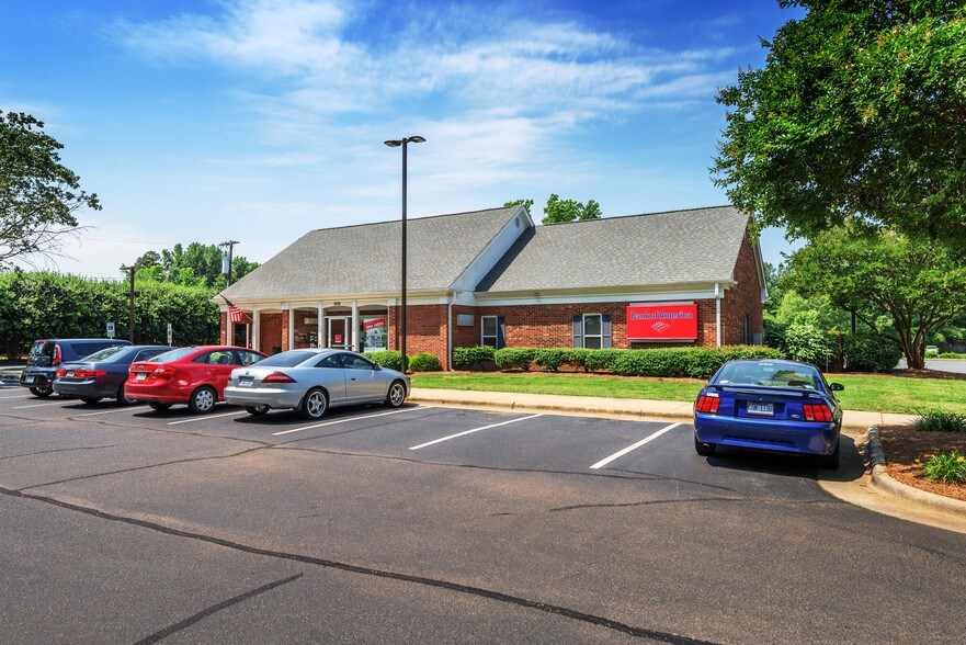 More Photos Of 9700 Monroe Rd, Charlotte Bank For Lease