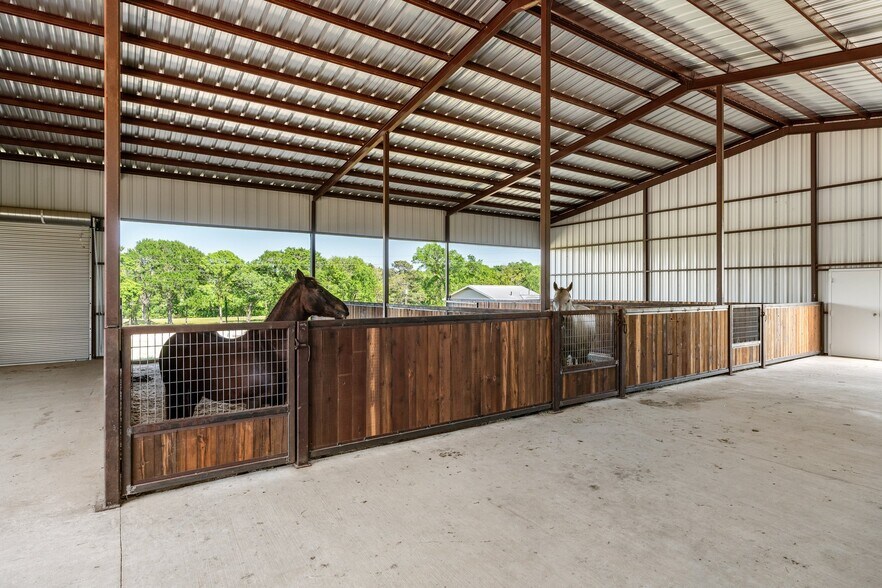 More Photos Of 2355 Jackson League Cir, Brenham Lodge Meeting Hall For Sale