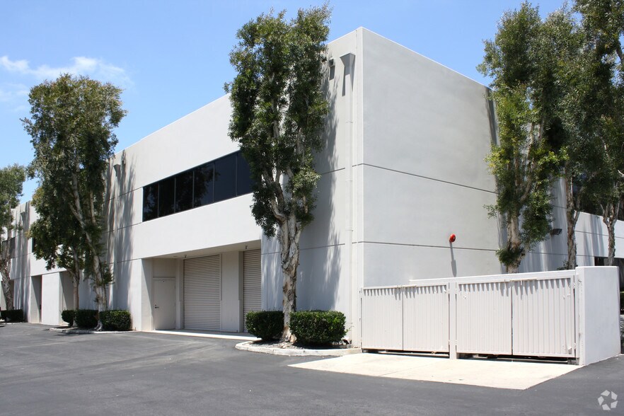 More Photos Of 721 E Ball Rd, Anaheim Office For Lease