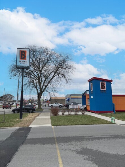 More Photos Of 426 E State St, Fremont Fast Food For Sale