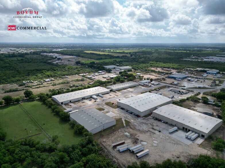 More Photos Of 109 Lupita Circle, Del Rio Distribution For Lease