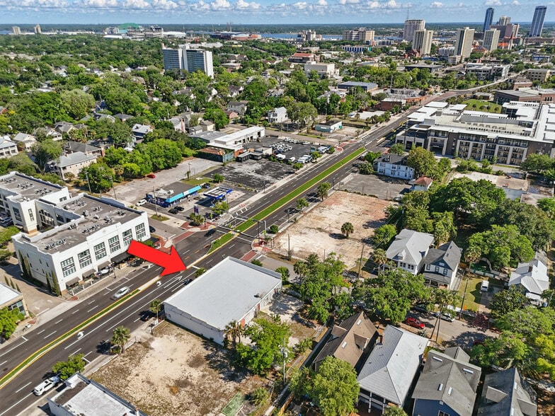 More Photos Of 1300-1310 N Main St, Jacksonville Storefront For Lease