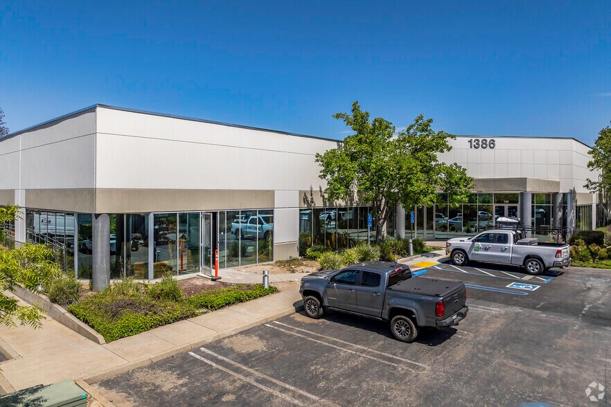 More Photos Of 1386 Lead Hill Blvd, Roseville Medical For Lease