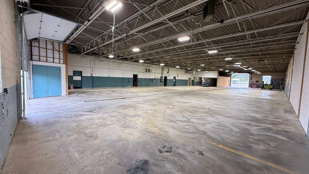 More Photos Of 1350 Balata St, Easton Warehouse For Sale