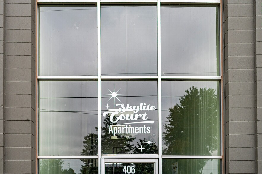 More Photos Of 406 E George St, Kent Apartments For Sale