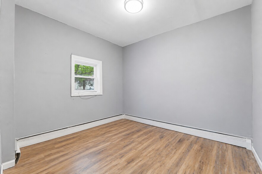 More Photos Of 200 Madison Ave, Perth Amboy Apartments For Sale