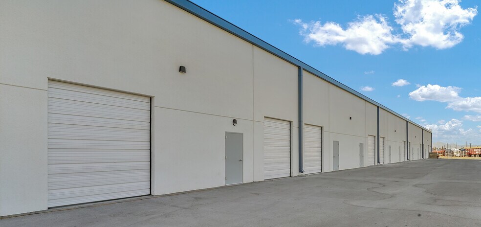 More Photos Of 1000 Diesel Dr, El Paso Light Distribution For Lease