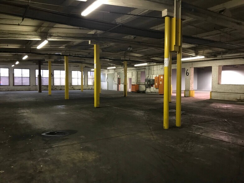 More Photos Of 50 Hilton St, Easton Warehouse For Lease