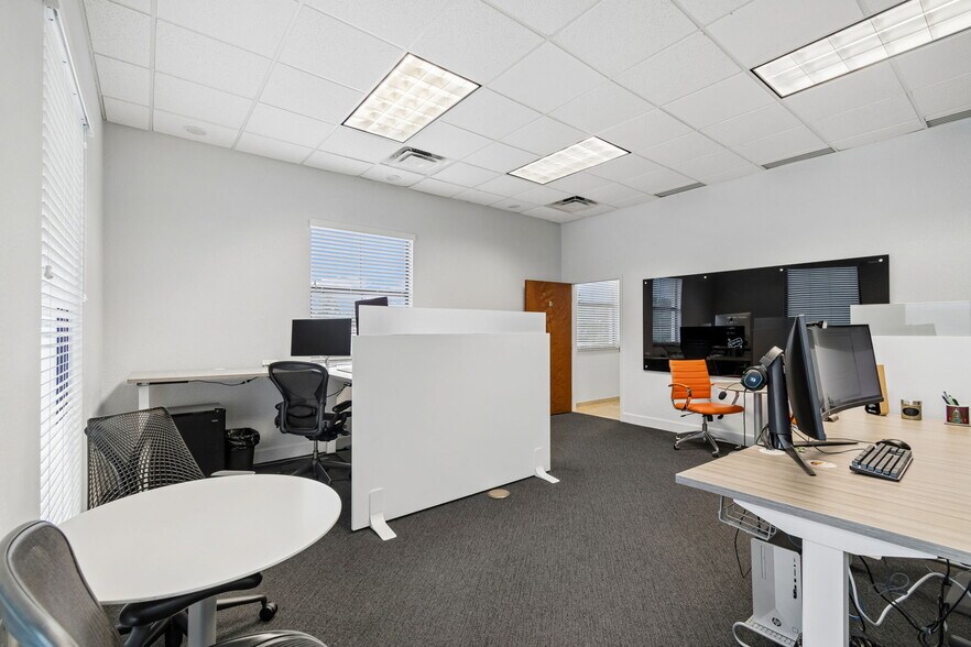 More Photos Of 6730 W Linebaugh Ave, Tampa Office For Sale