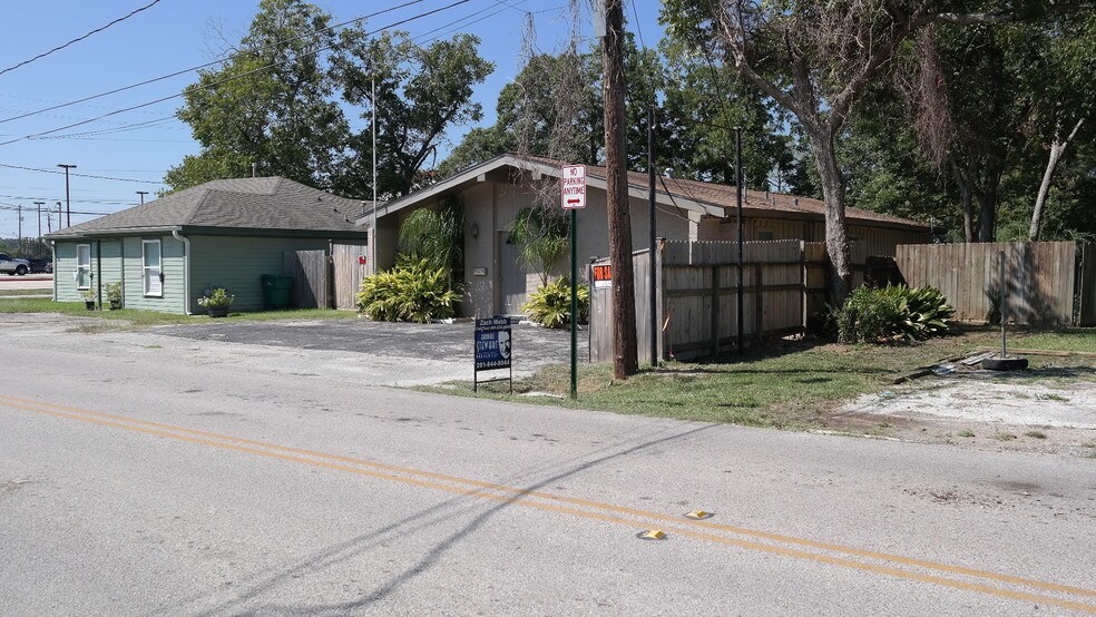 More Photos Of 1105 N Meyer Rd, Seabrook Office For Sale