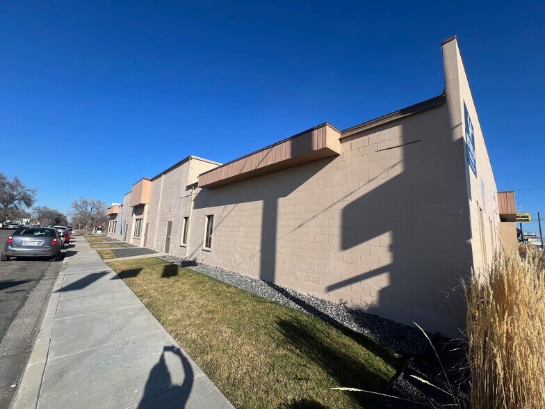 More Photos Of 49 NW 1st St, Ontario Freestanding For Sale