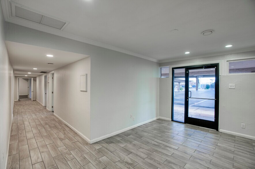 More Photos Of 1502 W Osborn Rd, Phoenix Office For Sale