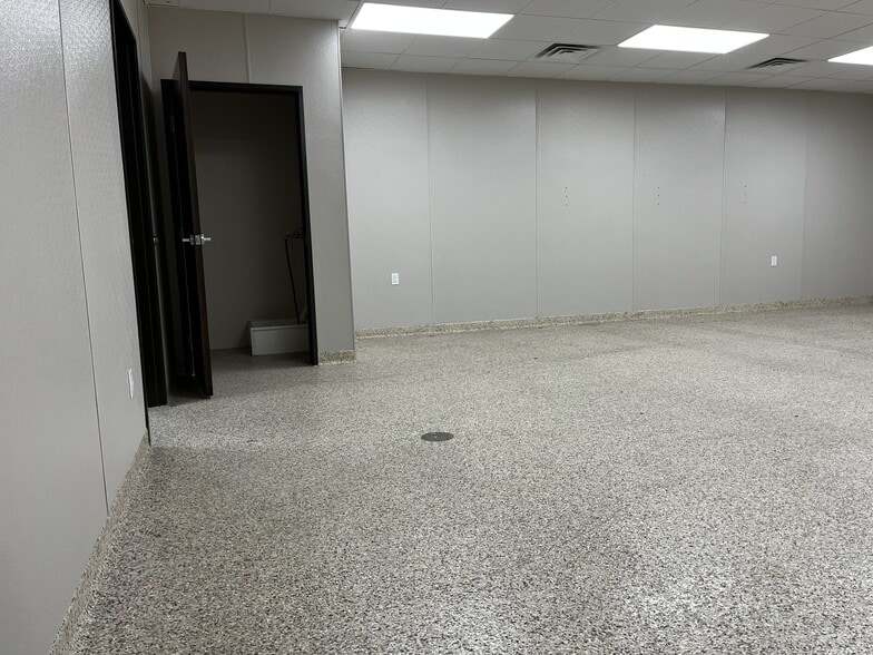 More Photos Of 159 2nd Ave SE, Perham Storefront Retail Office For Sale