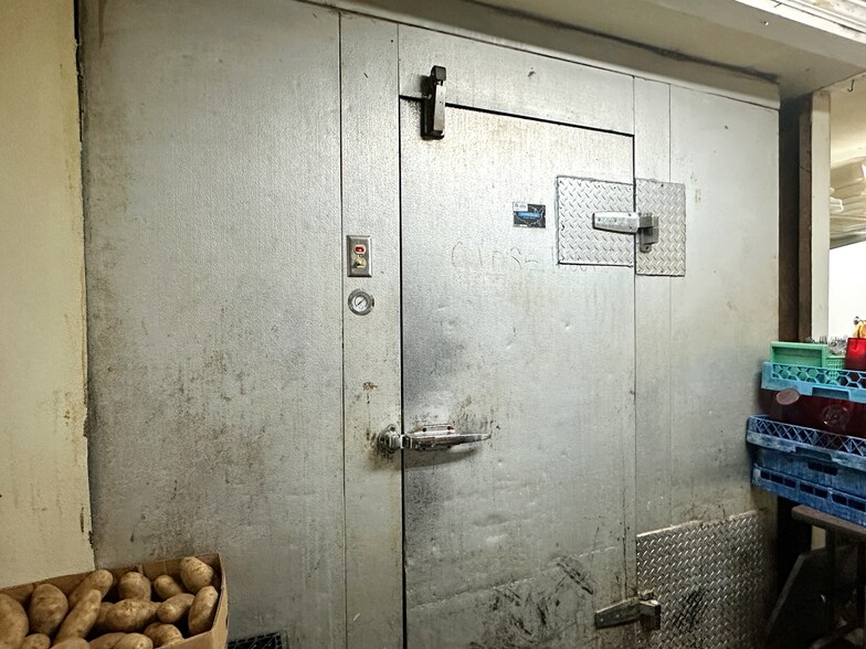 More Photos Of 2989 Hwy 21, Atmore Restaurant For Sale