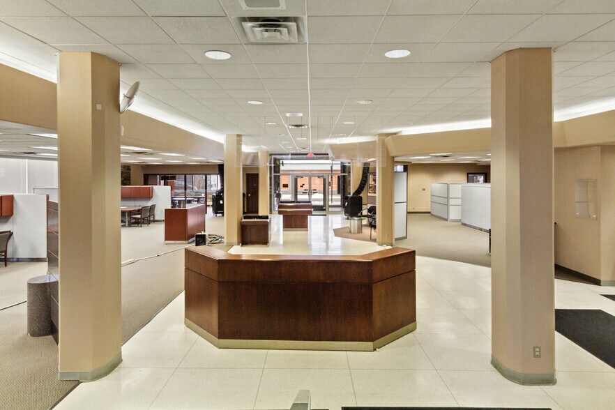 More Photos Of 17 1st Ave SW, Minot Bank For Sale
