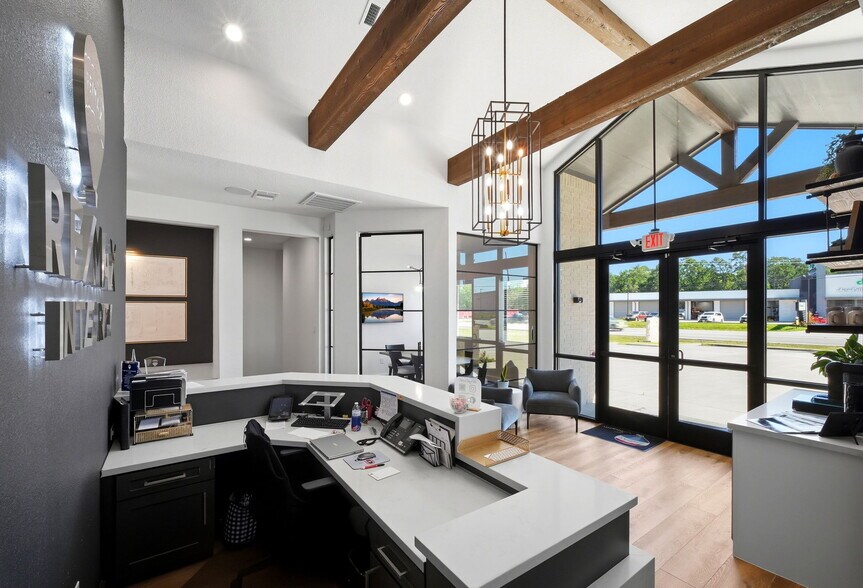 More Photos Of 23309 Kuykendahl Rd, Tomball Office For Sale