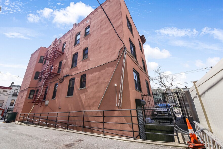 More Photos Of 8 Baldwin Ave, Jersey City Medical For Sale