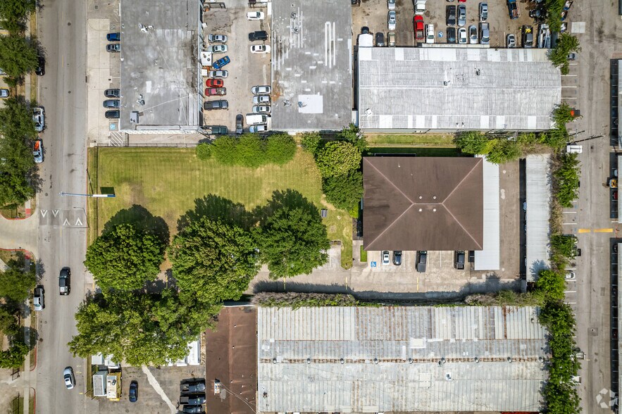 More Photos Of 6343 Skyline Dr, Houston Office For Lease