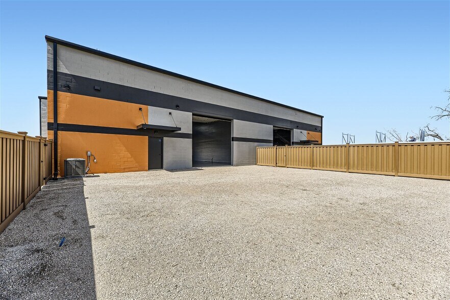 More Photos Of 1006 s Interstate 25, Castle Rock Flex For Sale