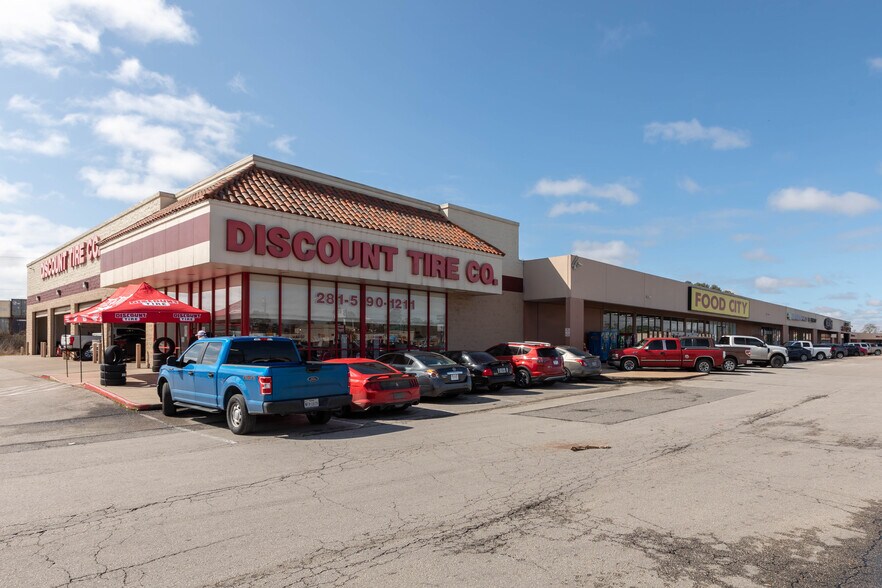 More Photos Of 5160-5240 Aldine Mail Rd, Houston Unknown For Lease